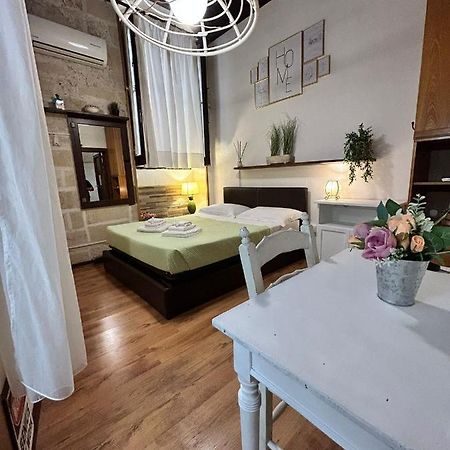 Palazzo Prioli Room Lecce Exterior photo