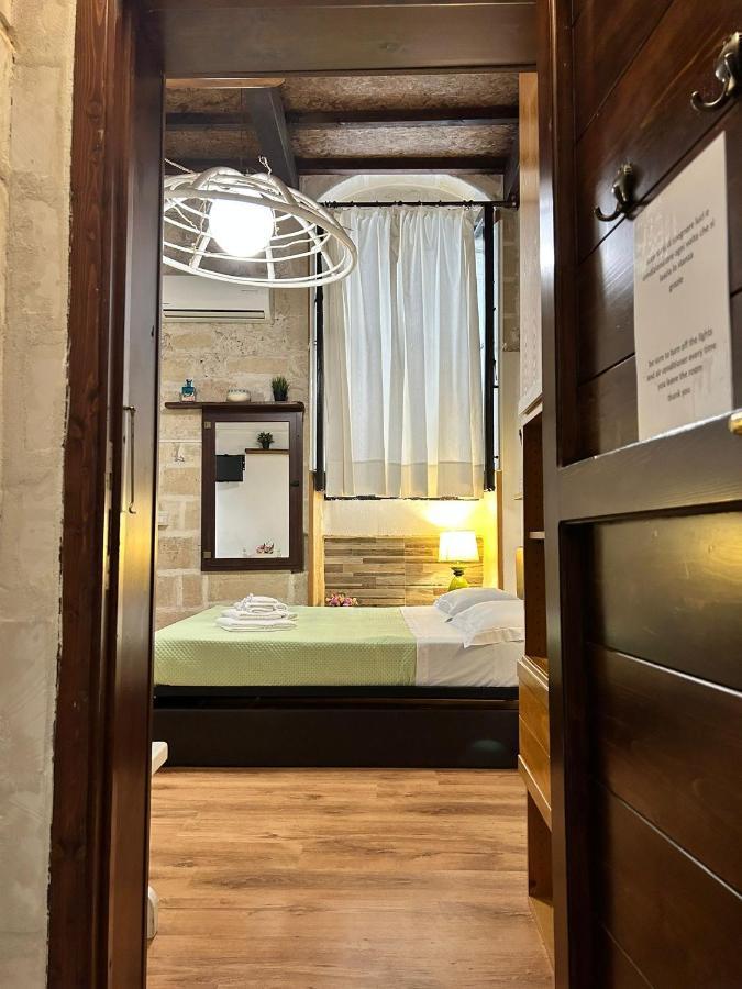 Palazzo Prioli Room Lecce Exterior photo